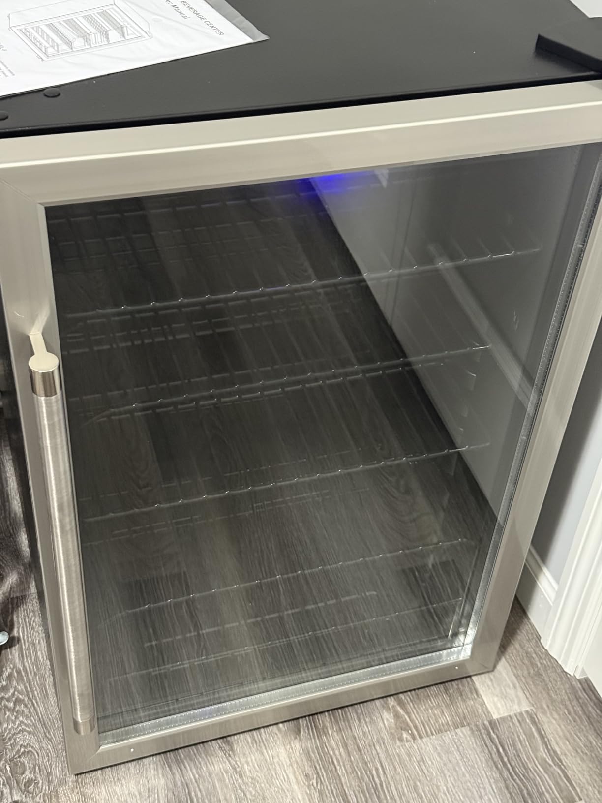 Wine and beverage mini fridge 90 L, customer photo